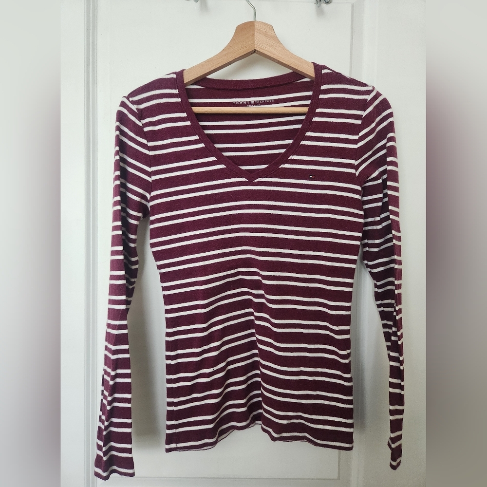 Tommy Hilfiger Girl Long Sleeve V Neck Tee Y2K Blokette Dark Academia Sz S